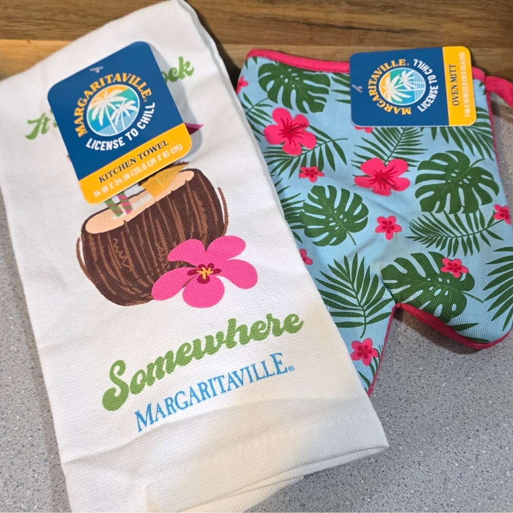 Jimmy Buffett Margaritaville License to Chill Tropical Oven Mitt And Towel Set